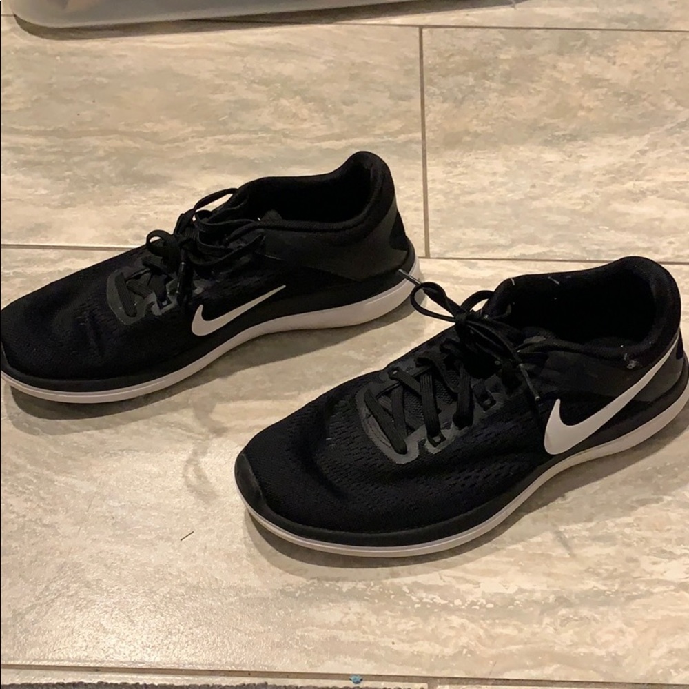 Super comfy Nike flex 2016 Run sneakers